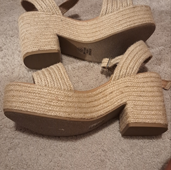 Espadrille Wedges - Picture 2 of 4